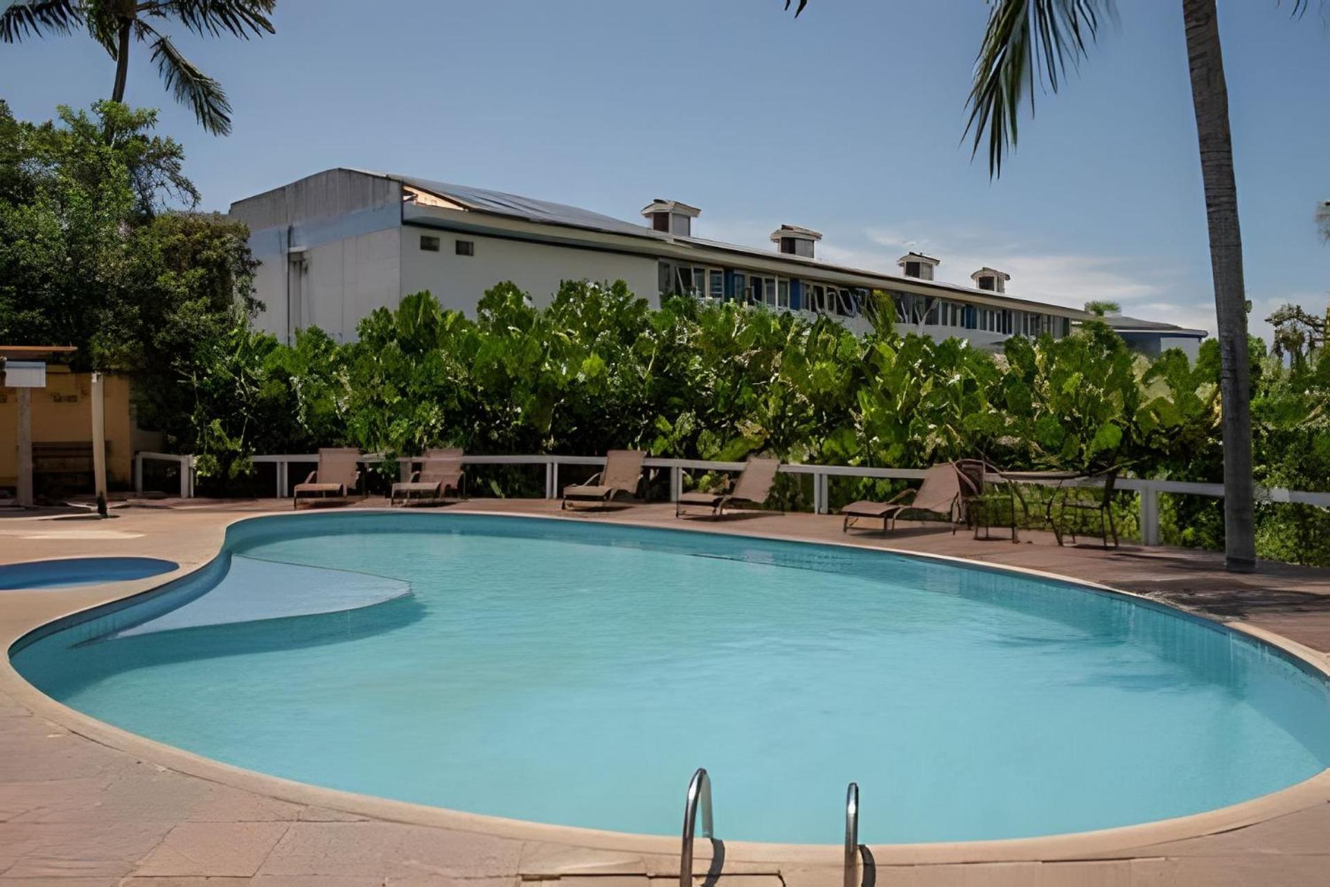 Em Frente A Praia De Taperapuan; Piscina; 1 Quarto; Wifi 300 Mbs; Estacionamento Gratuito 1 Veiculo 塞古罗港 外观 照片